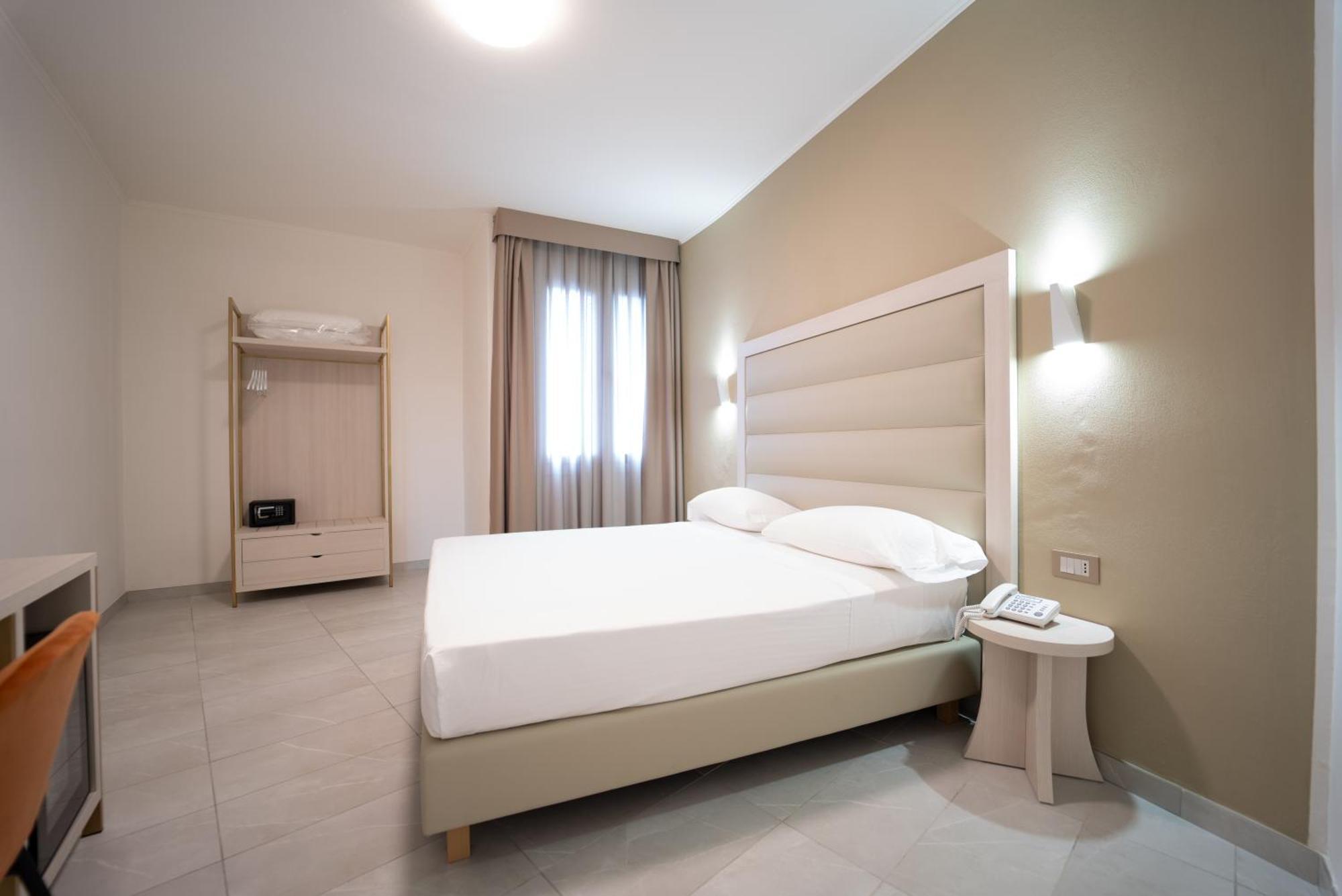 Hotel Donatello Μόντενα Εξωτερικό φωτογραφία